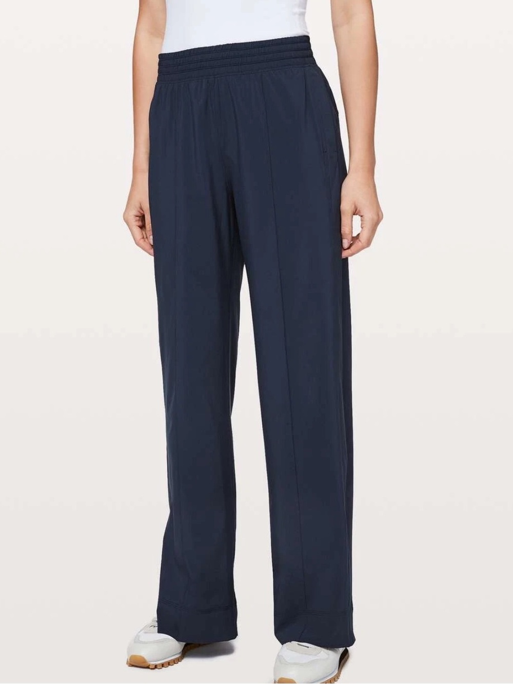 lululemon Wanderer Wide Leg Pant Size 6 True Navy